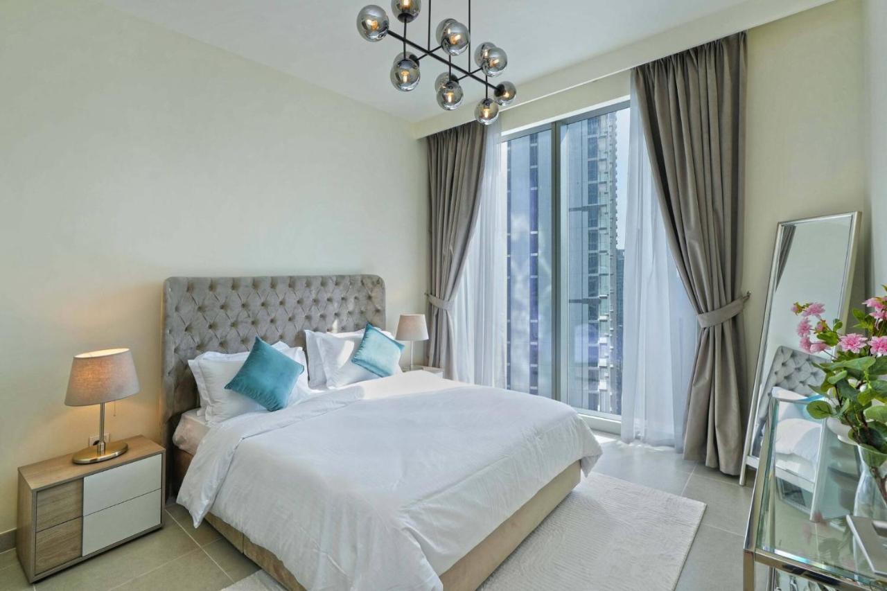 Chic 2-bedroom Downtown Gem *