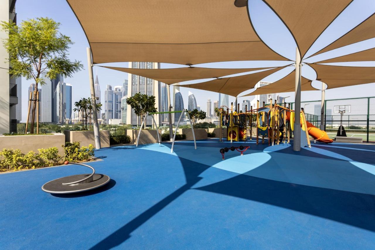 Luxe 2br With Amazing Views At Downtown Views Apartment *