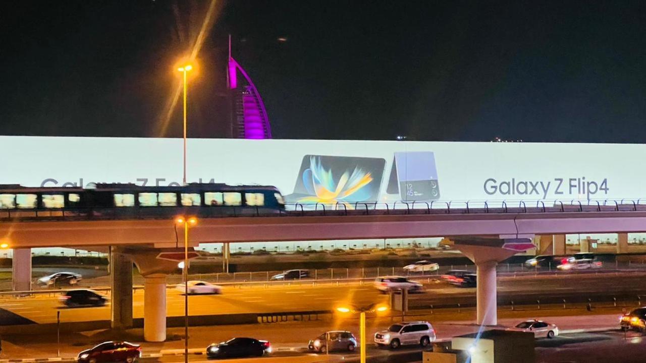 Huge In Al Barsha 1 Near Mashreq Metro Dubai