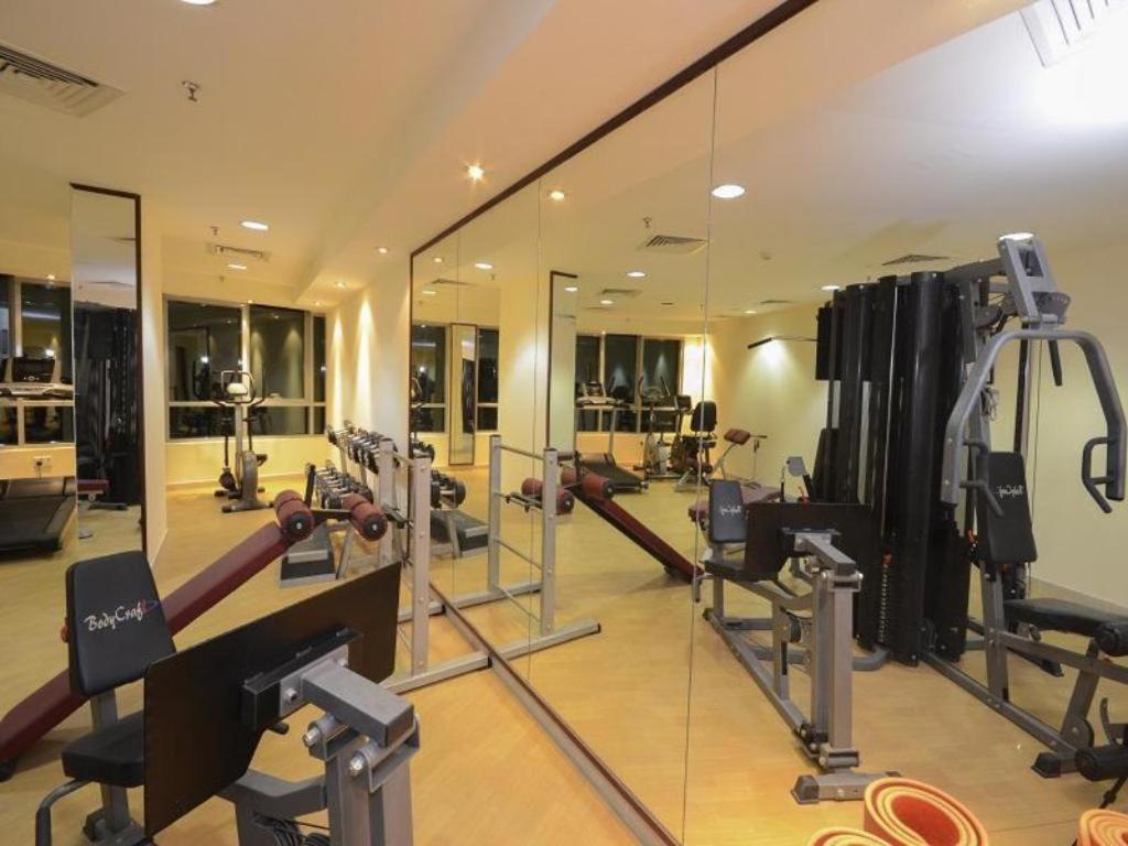 Homestay Huge In Al Barsha 1 Near Mashreq Metro Dubai