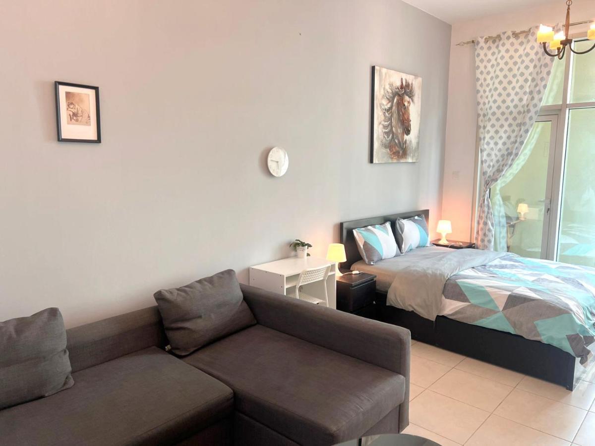 Homestay Huge In Al Barsha 1 Near Mashreq Metro