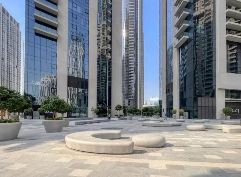Apartment Burj Khalifa View - Modern 1bdr
