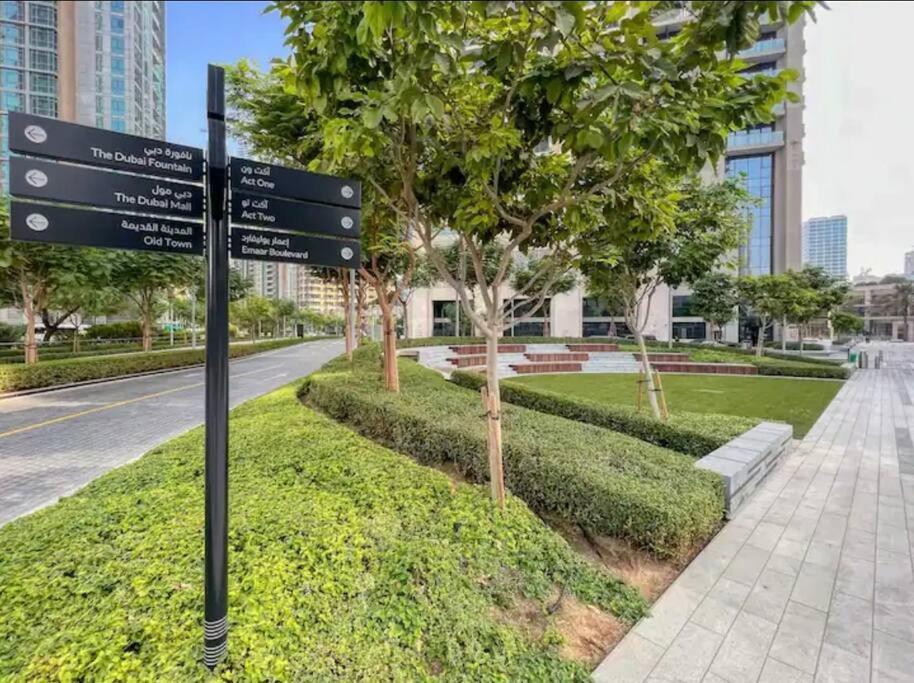 Burj Khalifa View - Modern 1bdr *