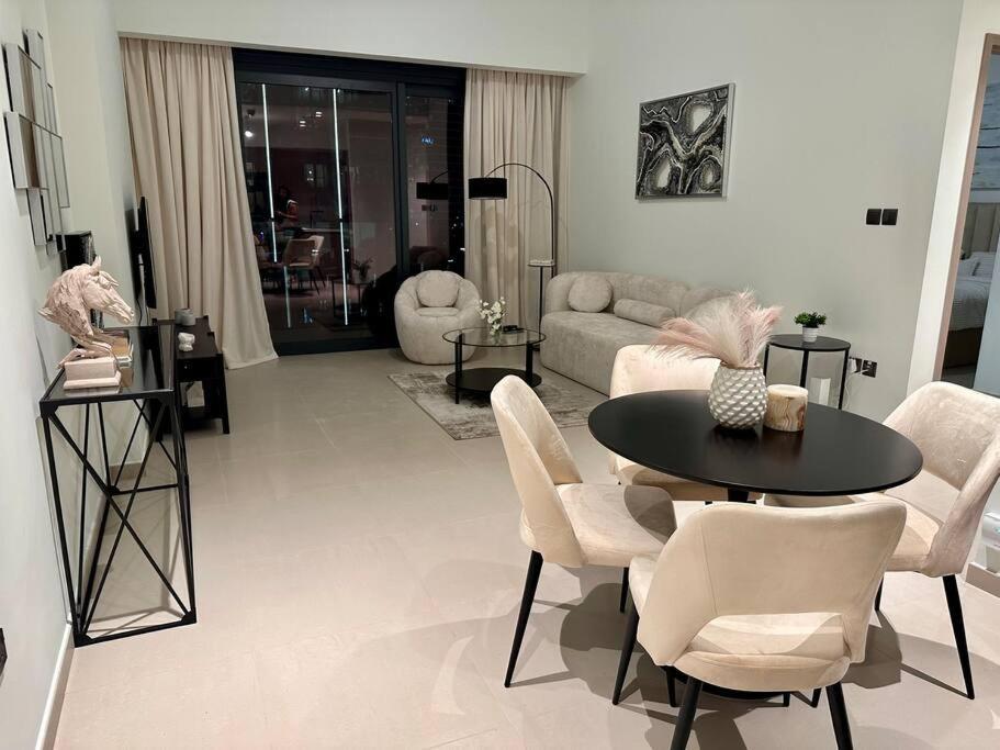 Burj Khalifa View - Modern 1bdr *