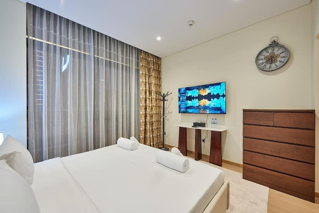 Skylight Two Bedroom Rp Heights Downton Apartment *