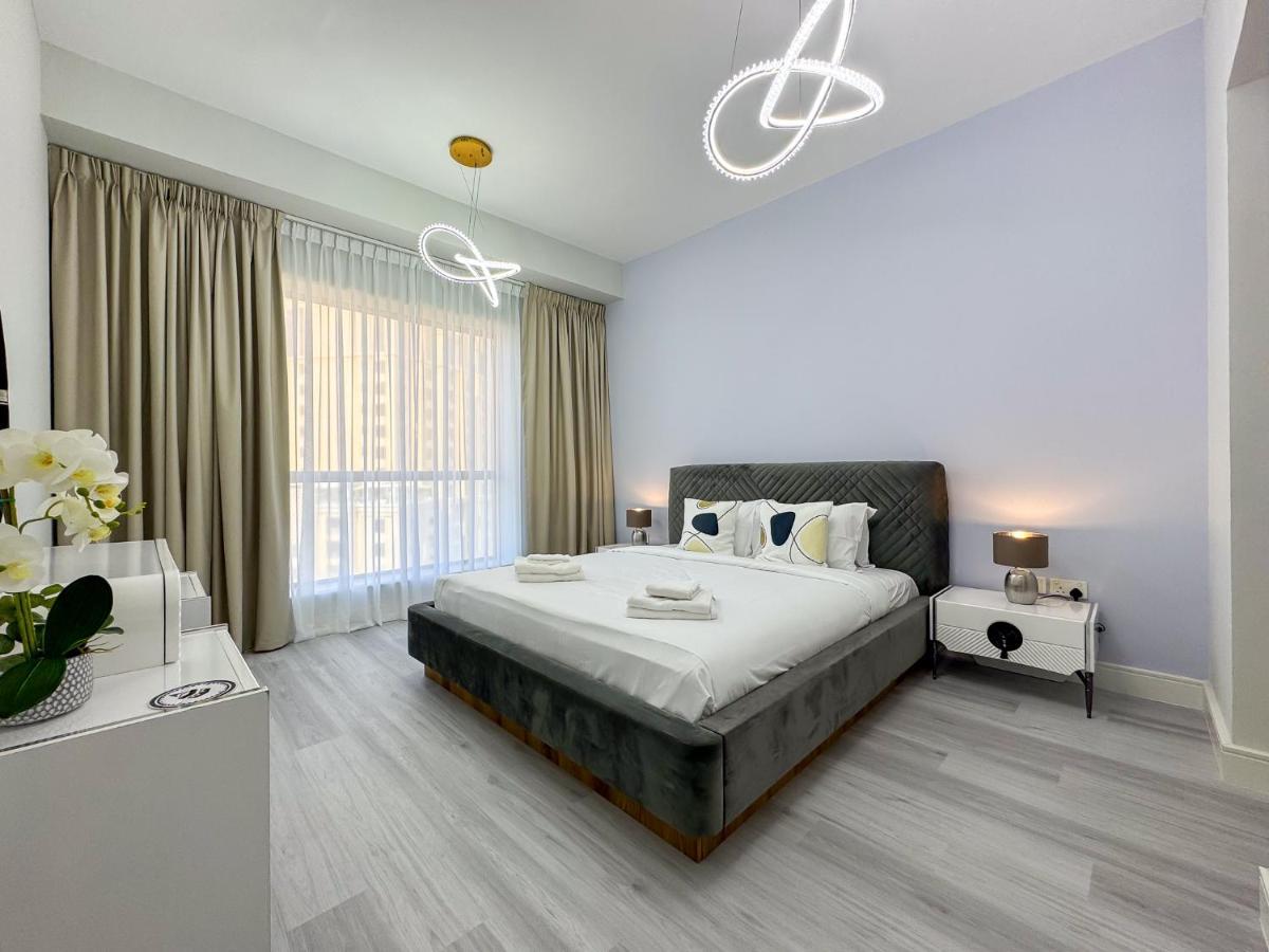 Spacious 2br In Jbr 5min Walk To The Beach Apartment *