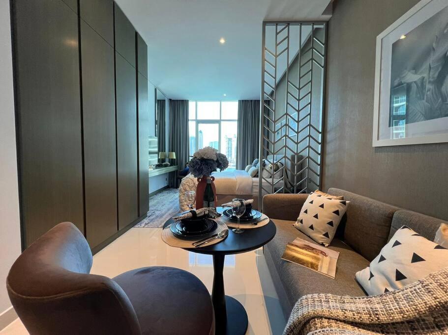 The Smart Concierge - Damac Maison Prive * Dubai