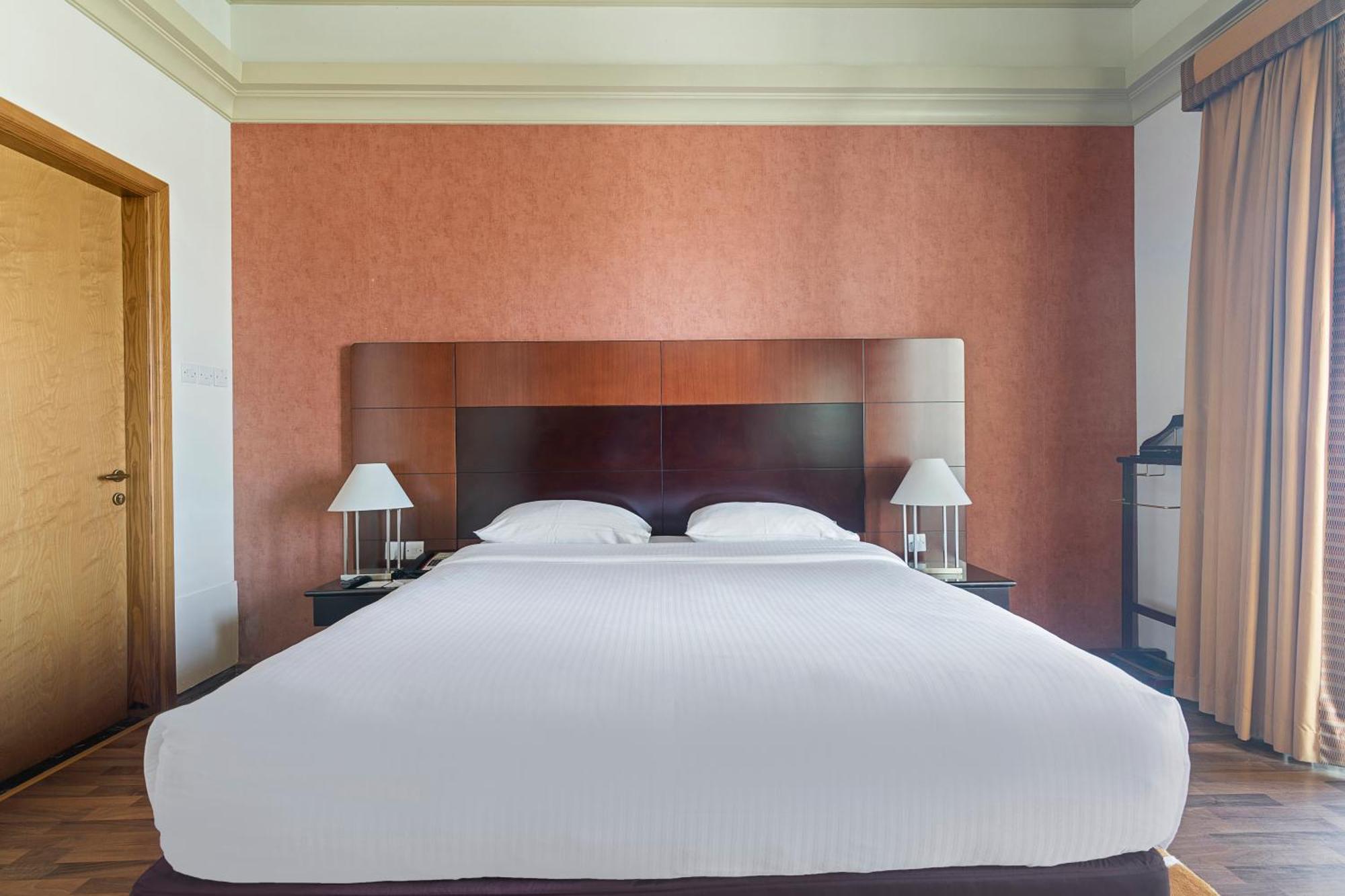 Al Khoory Al Barsha Aparthotel