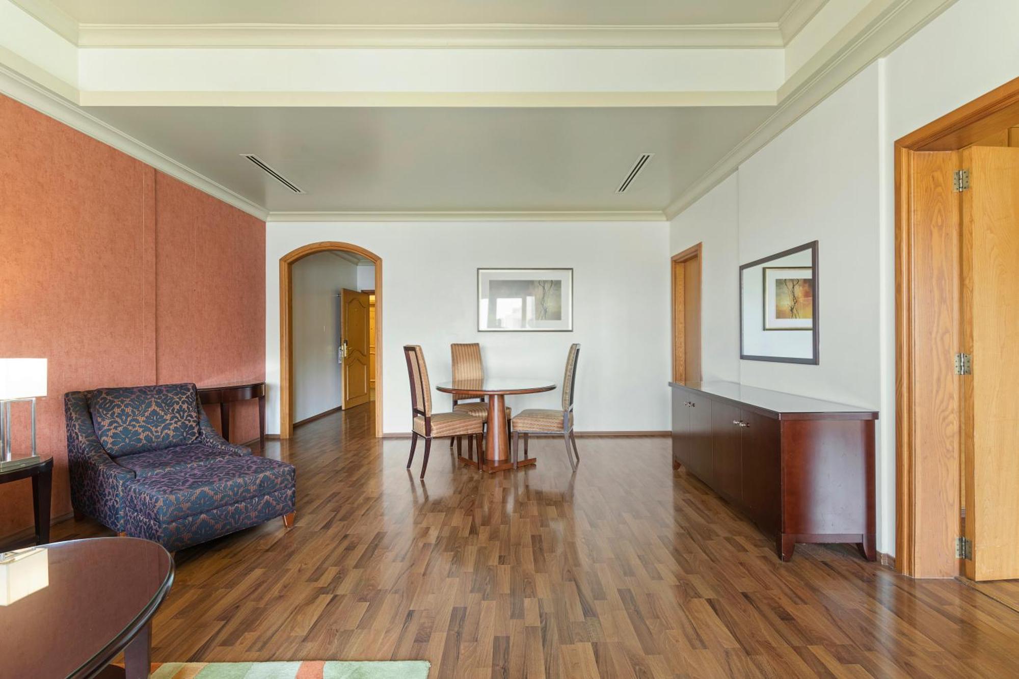 Al Khoory Al Barsha Aparthotel 3*