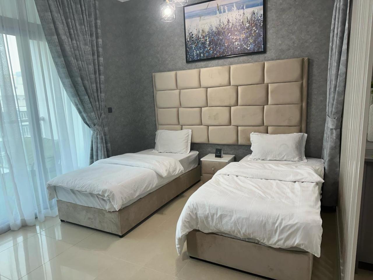 Success Luxury - 5 Min Away Marina Corniche - Free Housekeeping Provided Everyday-24-7 Staff Available For Services Apartment *