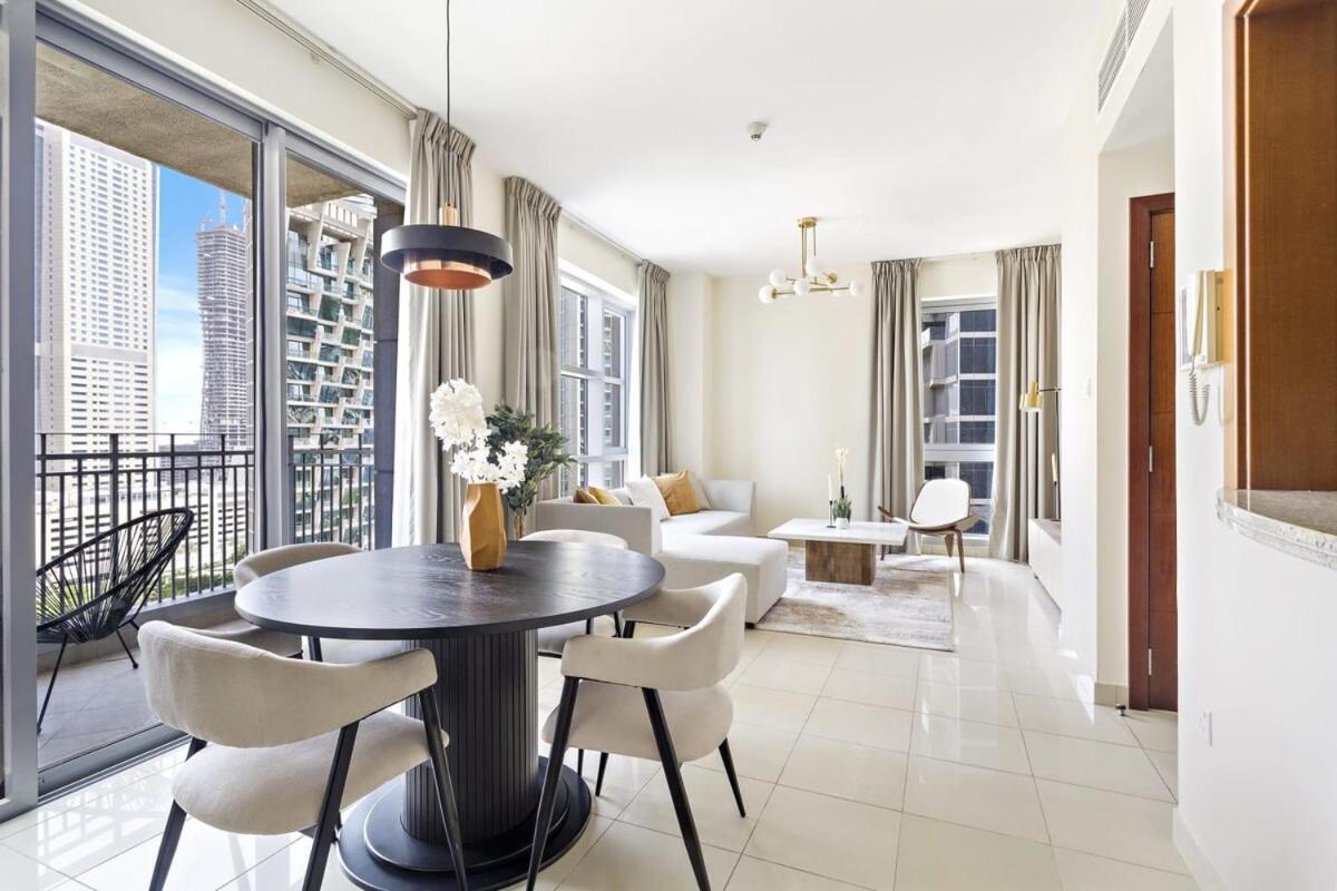 Silkhaus Burj Khalifa Walking Distance 1bdr In Downtown Apartment