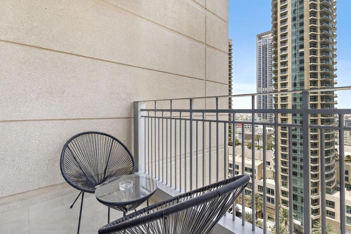 Silkhaus Burj Khalifa Walking Distance 1bdr In Downtown Apartment