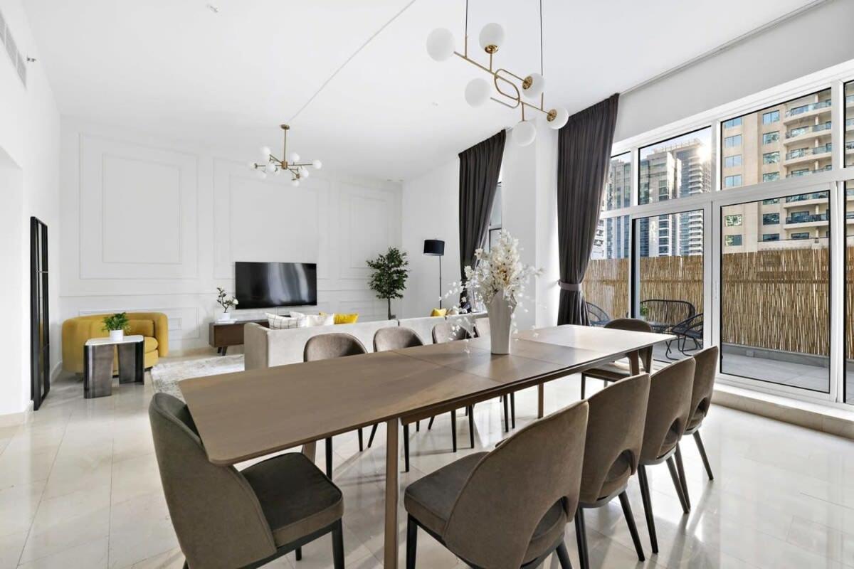 Silkhaus Ideal For Big Family, 5bdr With Private Roof Top Apartment Dubai