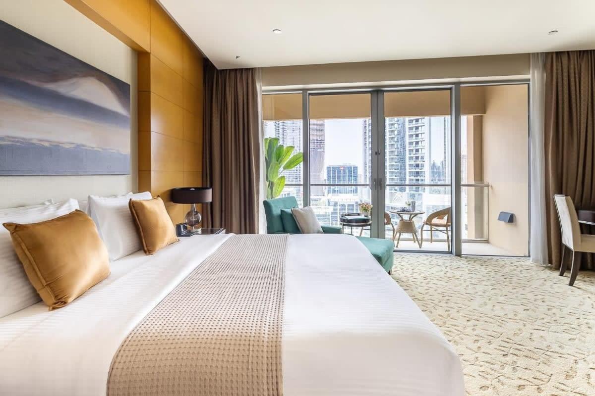 Frank Porter - Emaar Residences Fashion Avenue