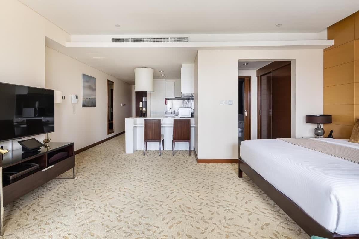 Frank Porter - Emaar Residences Fashion Avenue
