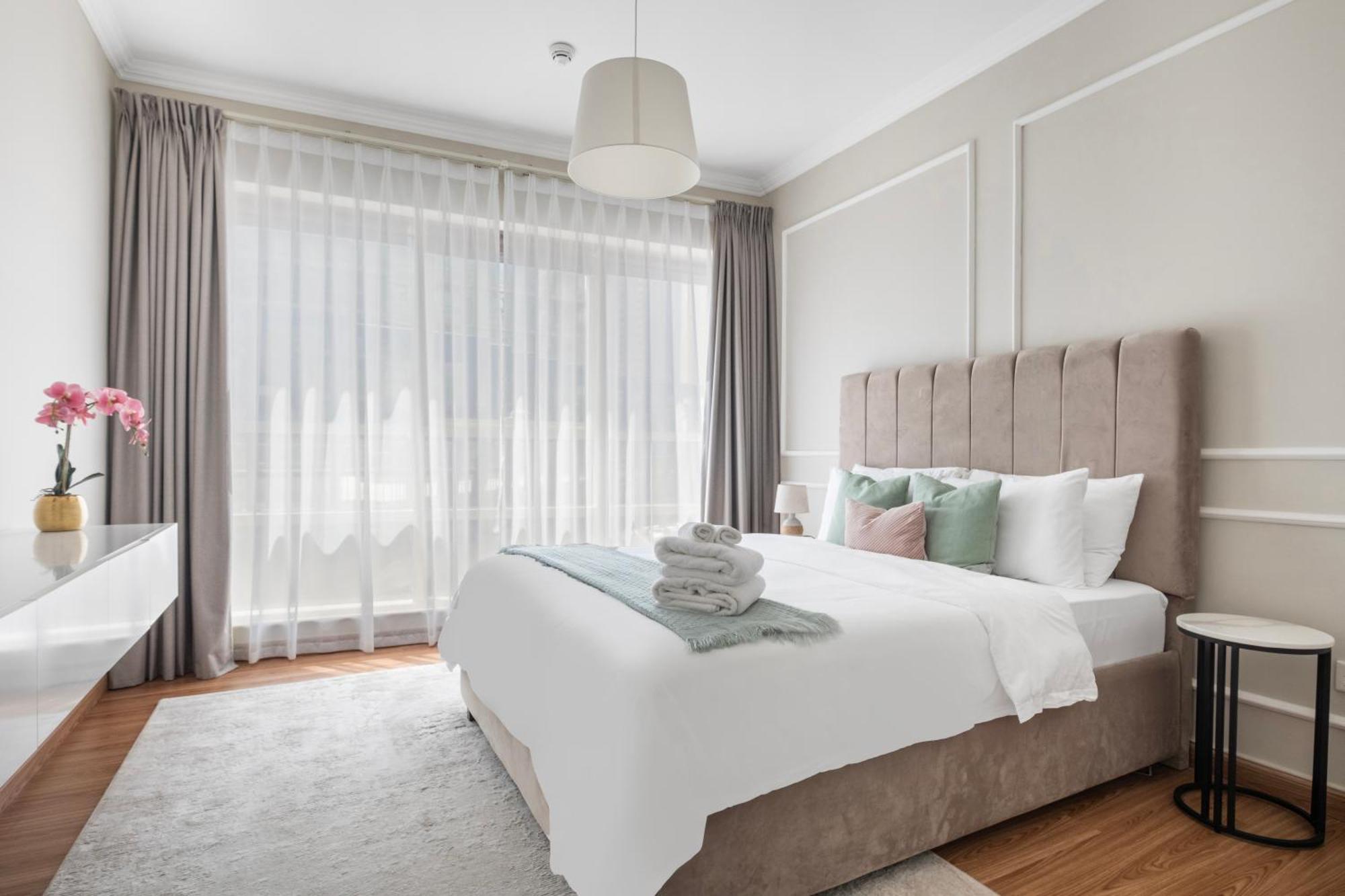 Apartment Modern Lush Getaway In Marina Dubai