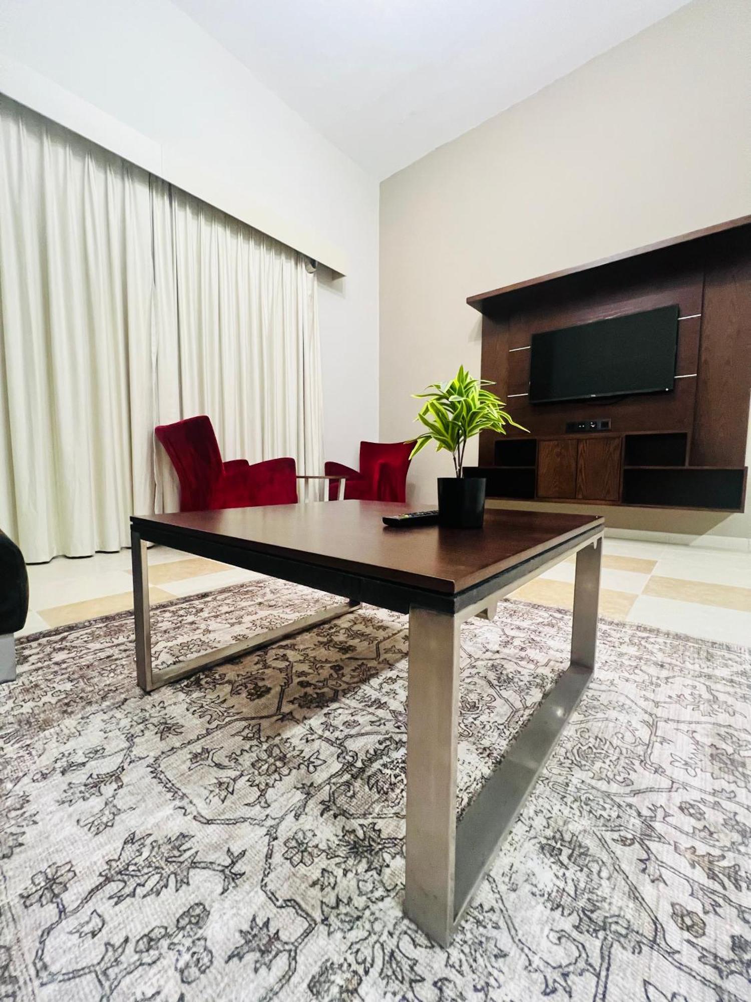 Alraef Luxury Apartment