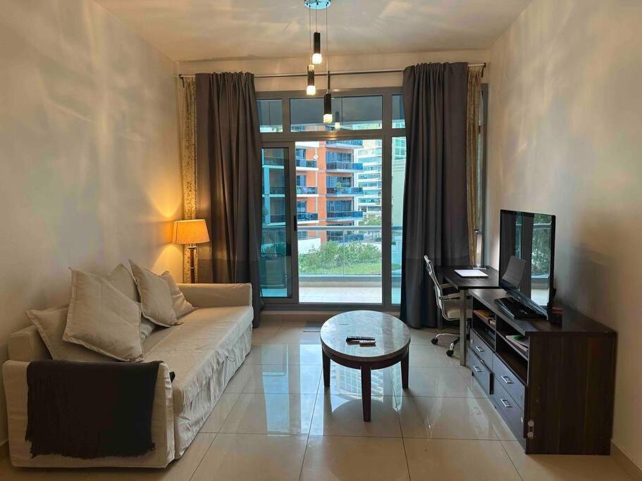 2bedroom/3bath, Daily Maid, 1 Min To Dmcc Metro *