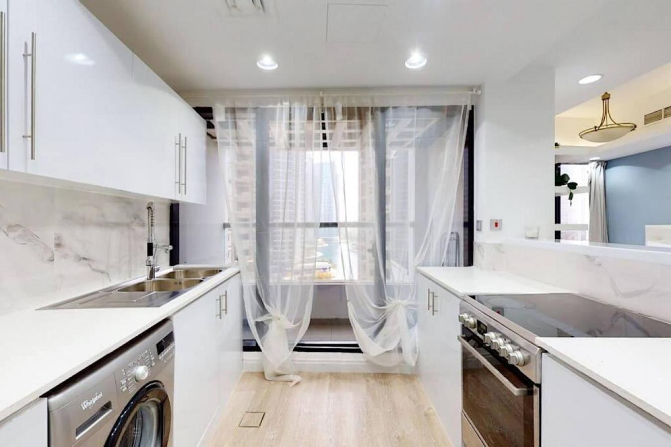Offer! Spacious And Serene - - Jlt *
