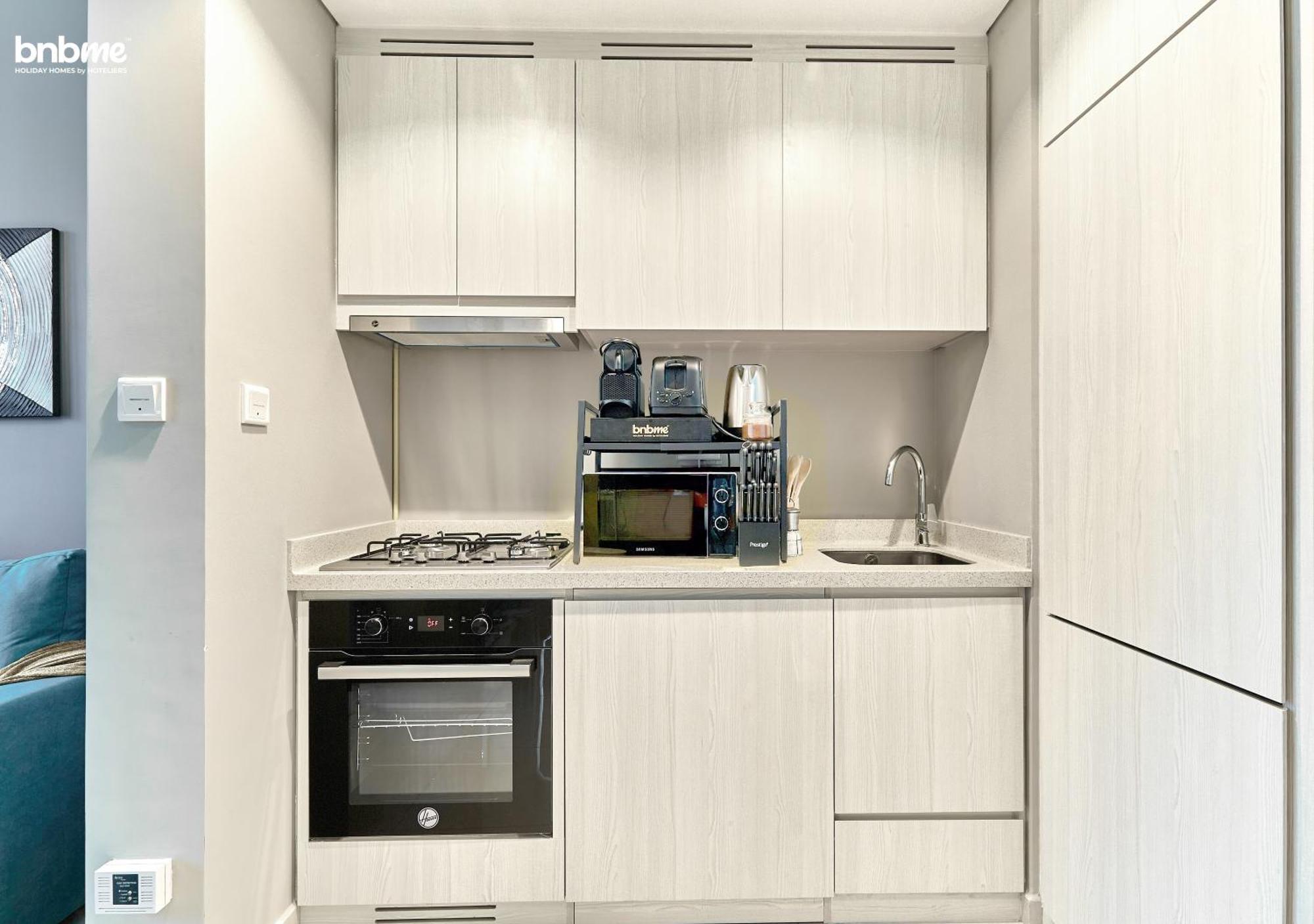 Bnbmehomes - Business Bay Beauty W City Views - 6181 * Dubai