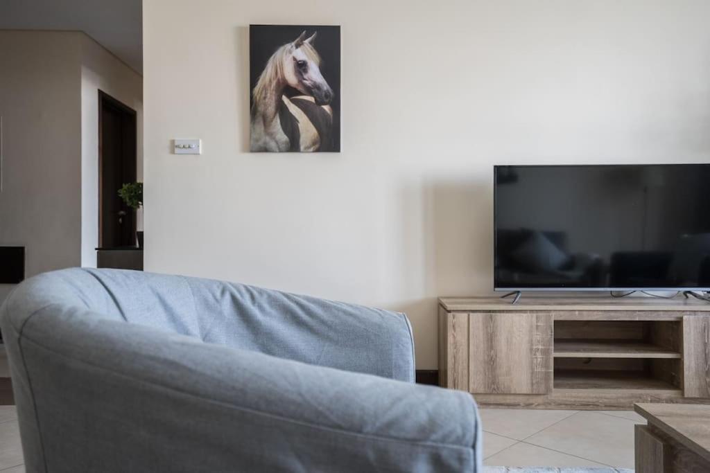 Higuests - Incredible Views In Deira 5-min To Airport