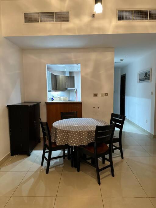 Apartment 2bedroom/3bath, Daily Maid, 1 Min To Dmcc Metro Dubai