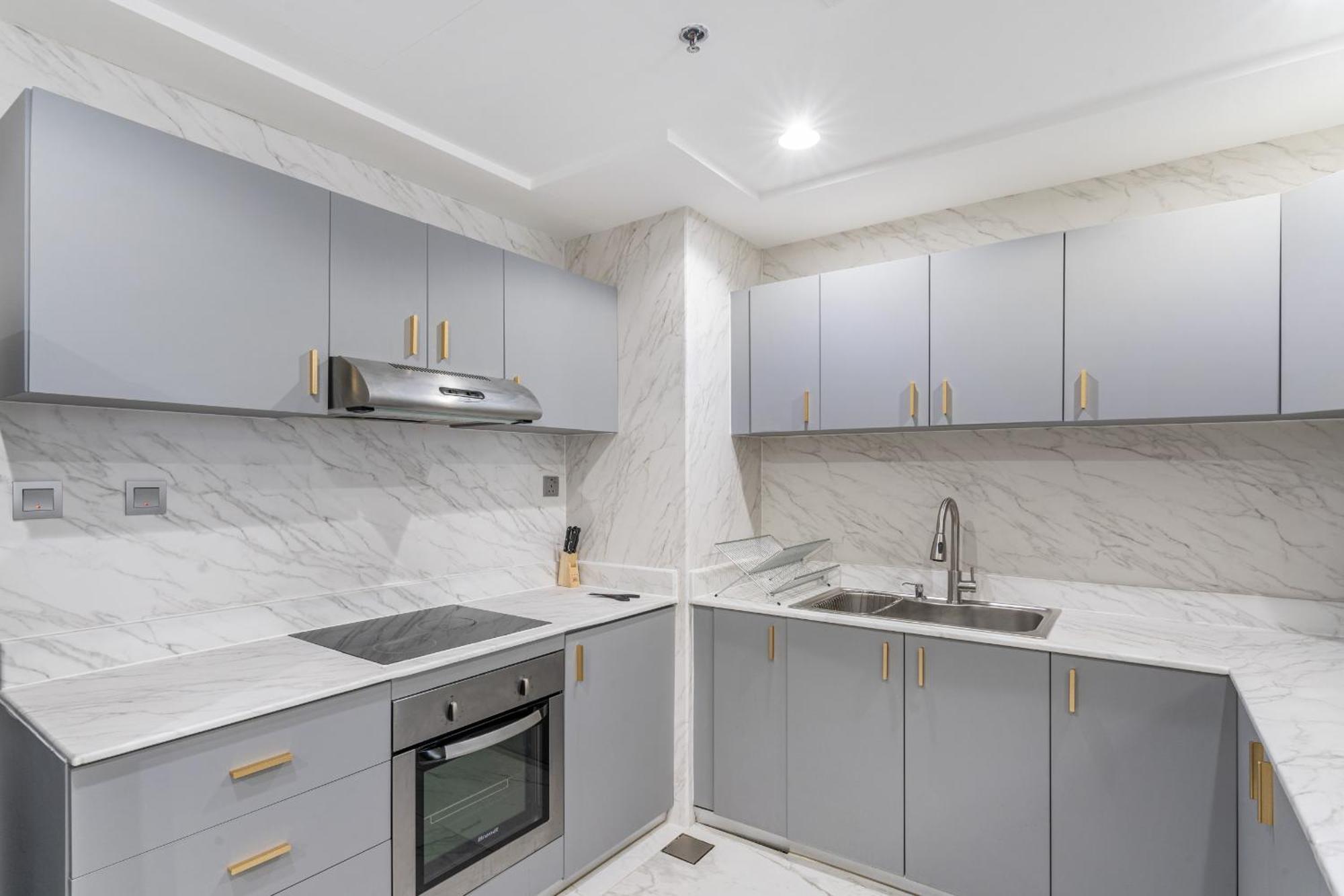 Apartment Spacious 1br In The Iconic Torch Tower, Marina - Allsopp&allsopp *