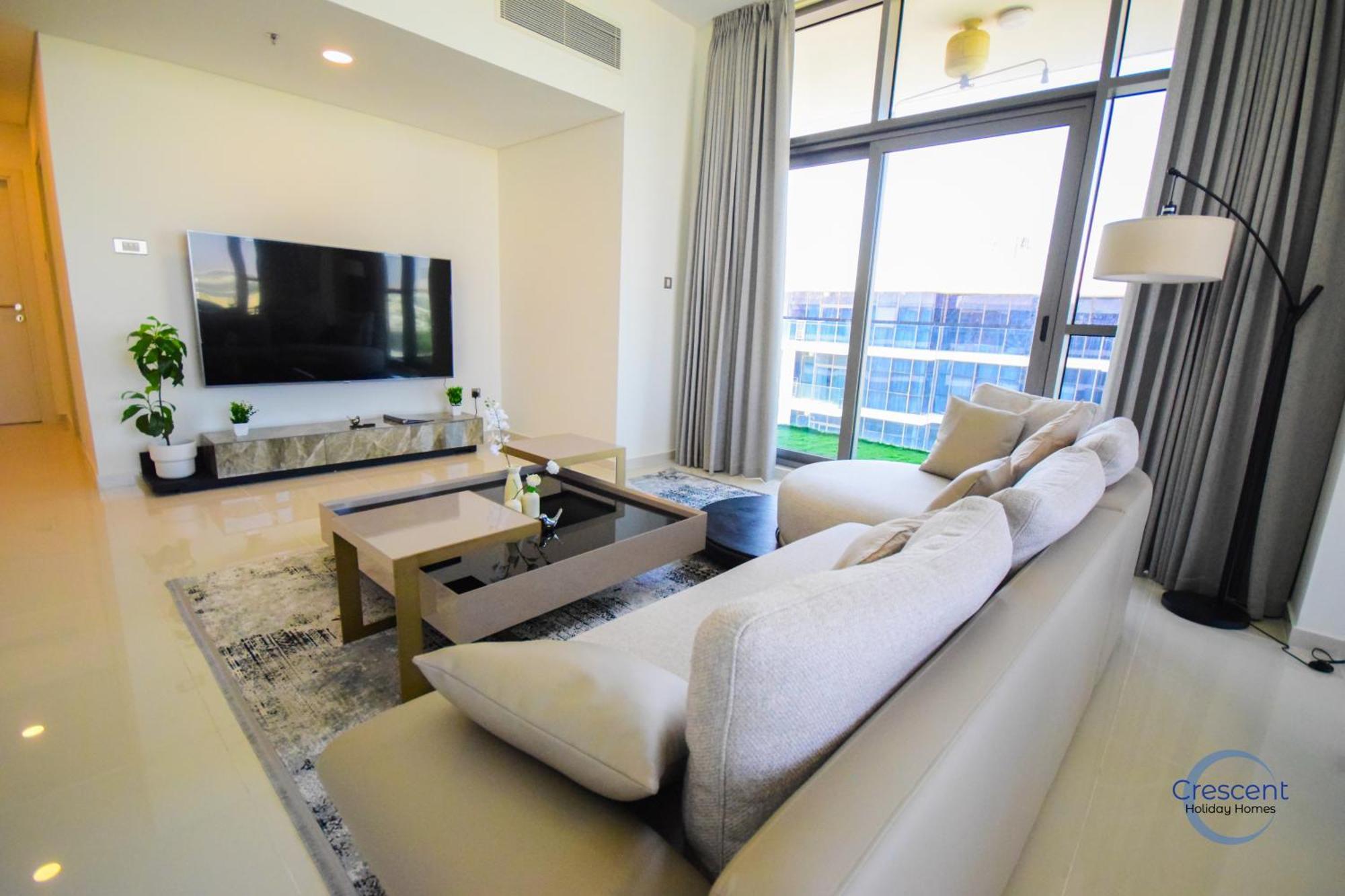 Breathtaking View 2 Bed Study Apartment *
