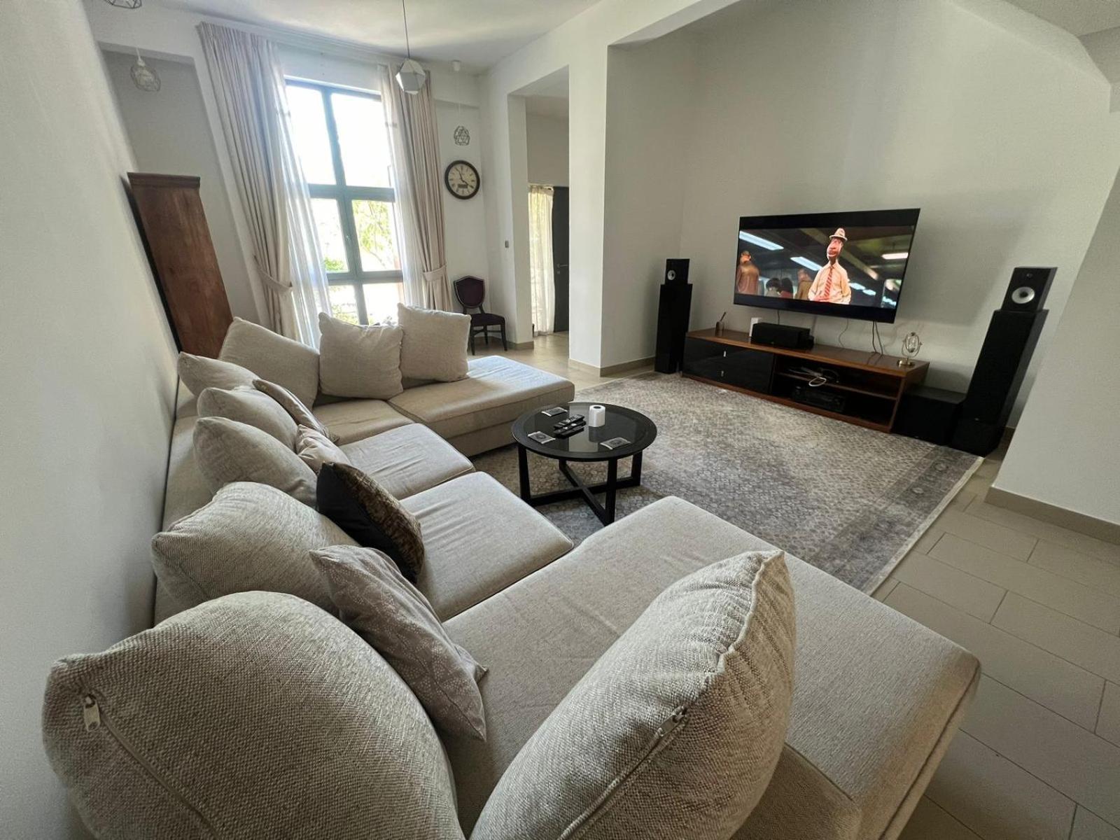 Townhouse Private Homestay Dubai