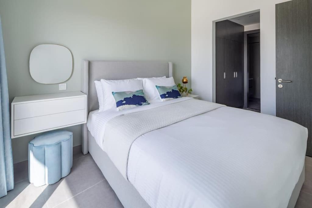 Stylish 1bd In Al Barsha W/ Great View And Jacuzzi