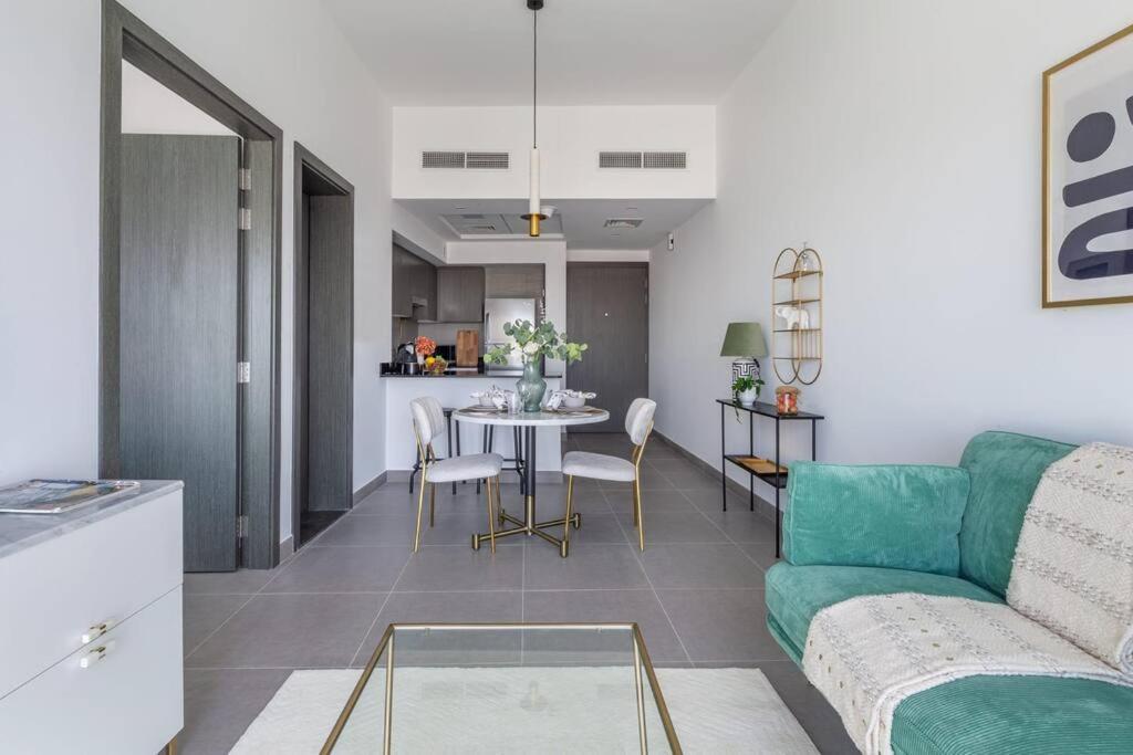 Apartment Stylish 1bd In Al Barsha W/ Great View And Jacuzzi *