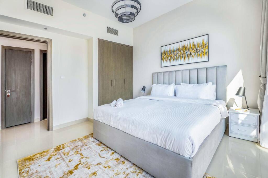 Apartment Stunning 1br At Harbour Views Creek Dubai