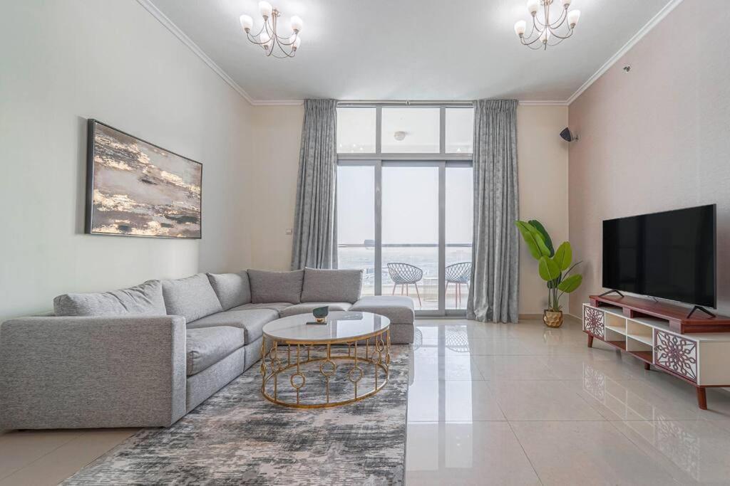 Huge 2 Bedroom With Arabian Sea View & Ain View *