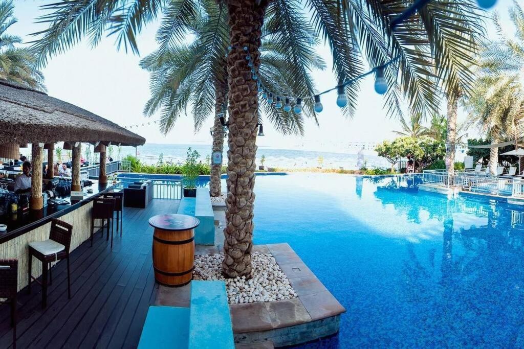 Sea Facing Large Beachfront Palm Jumeirah Apartment