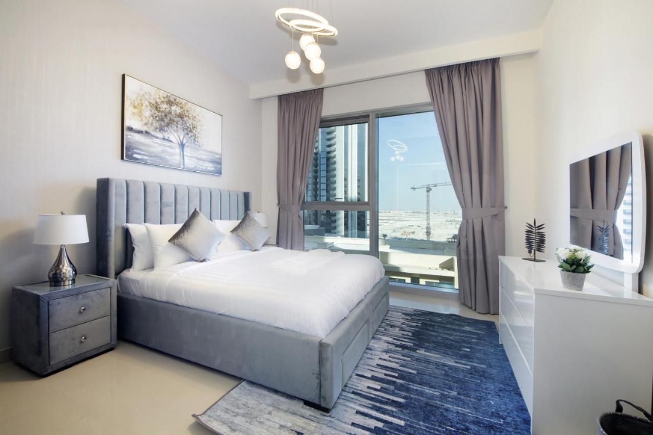Apartment Elegant Waterfront 1bhk In Creek Harbour