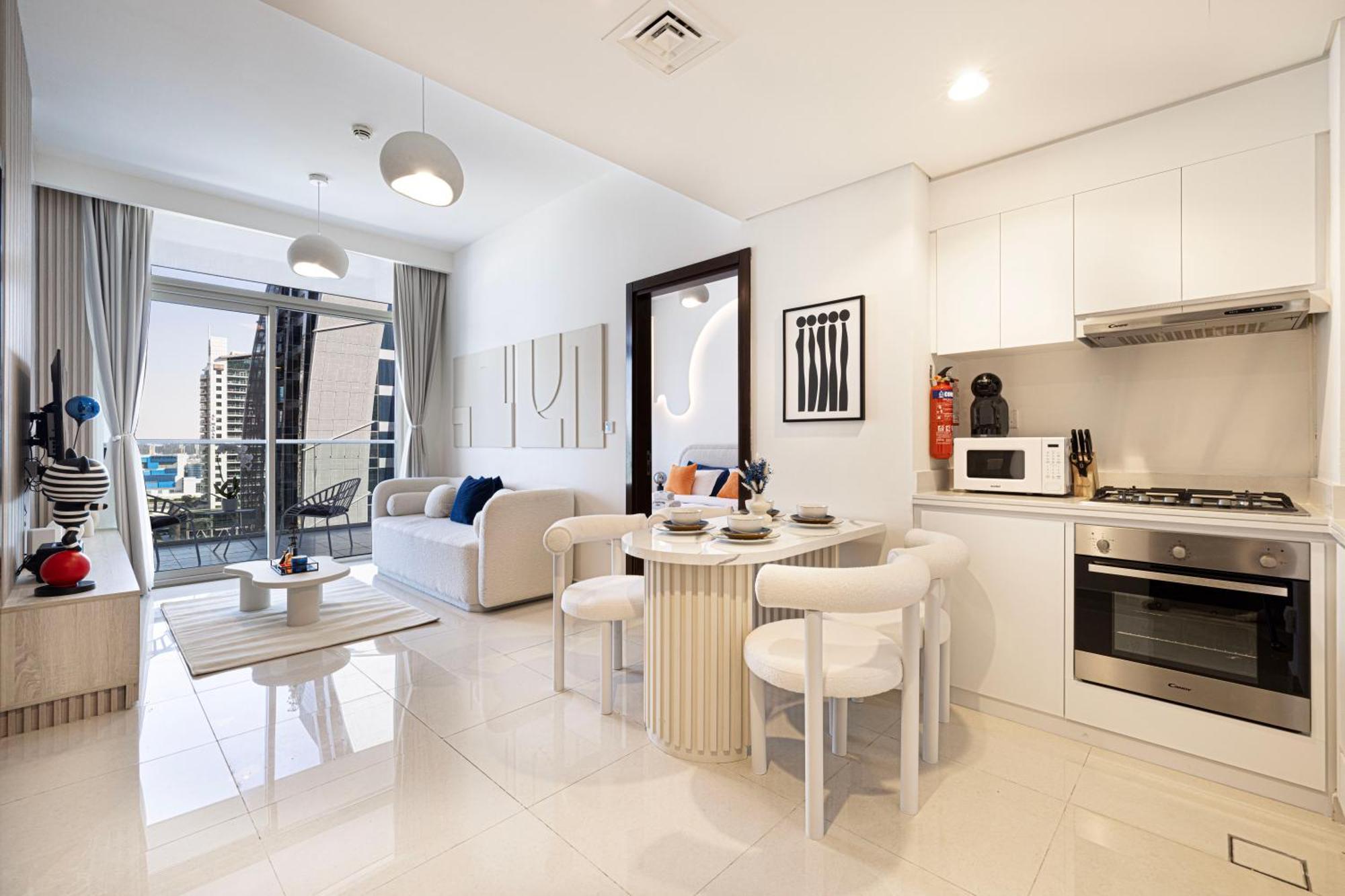 New Designed 2-br Downtown