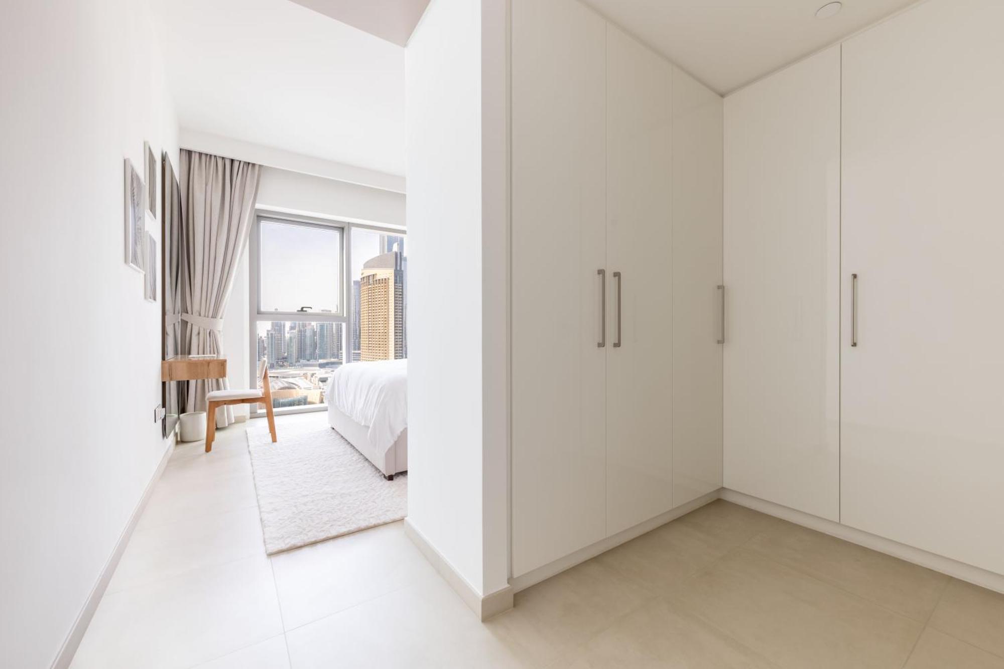 Apartment Stunning 2 Bedroom With Burj Views In Walking Distance To Mall Dubai