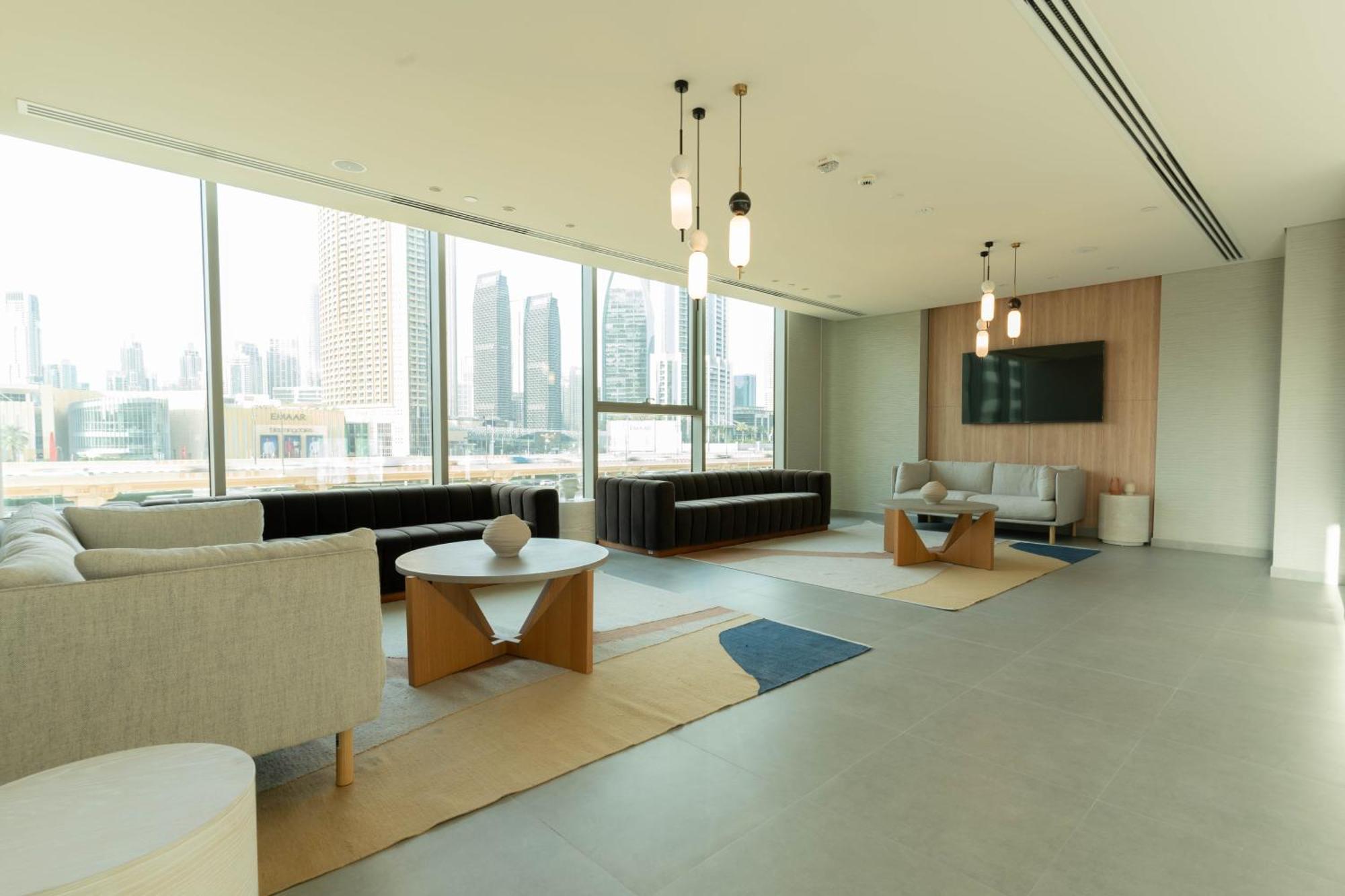 Apartment Stunning 2 Bedroom With Burj Views In Walking Distance To Mall