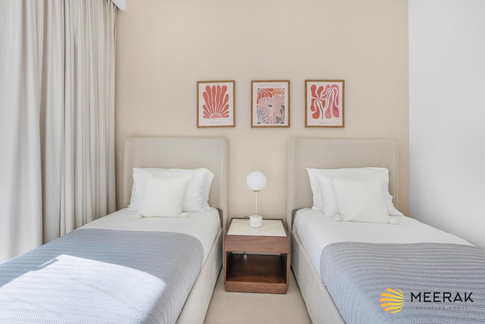 Meerak Homes - Burj Khalifa And Fountain View Downtown Elegance 2 Bed , Free Wifi, Parking, Gym And Pool Apartment *