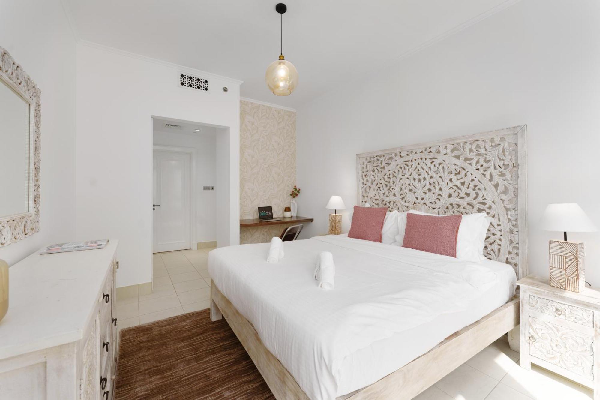 Living Chic 1 Bedroom *