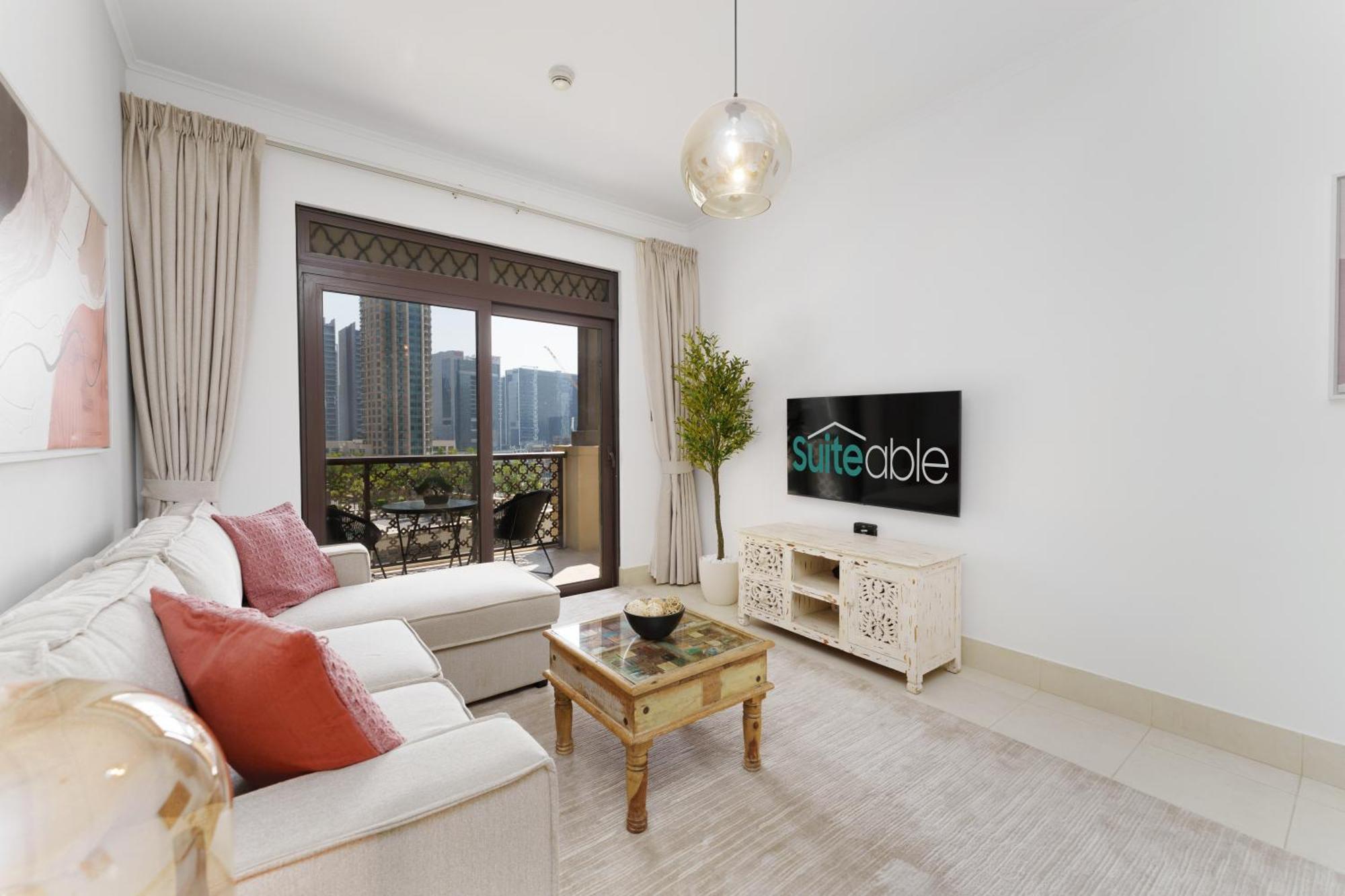 Living Chic 1 Bedroom Apartment *