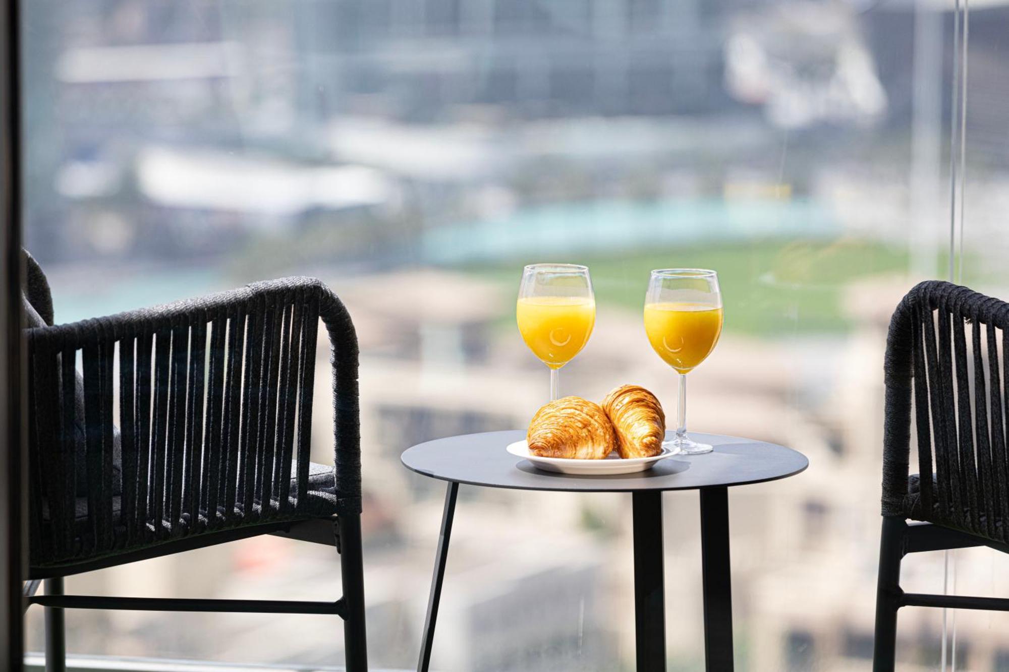 Smartstay At Burj Royale - Full Burj Khalifa View - Brand New Luxury Apartment