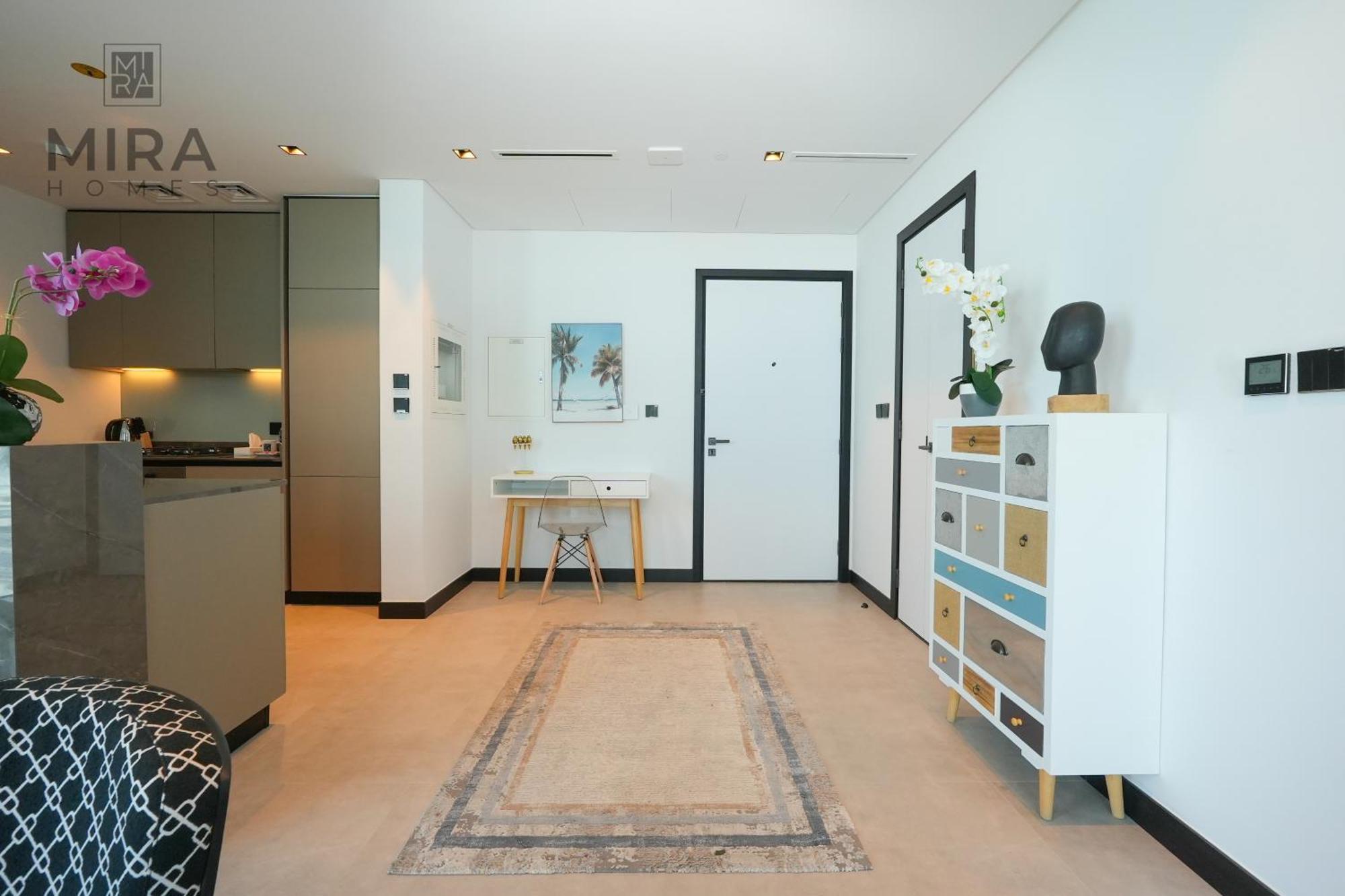 Mira Homes - Serviced 1 Bedroom In Business Bay * Dubai