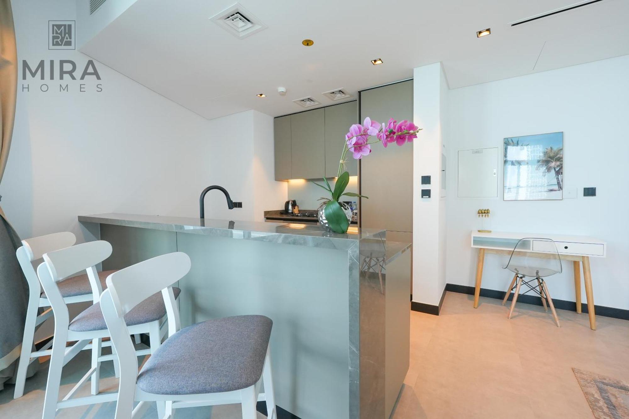 Mira Homes - Serviced 1 Bedroom In Business Bay * Dubai