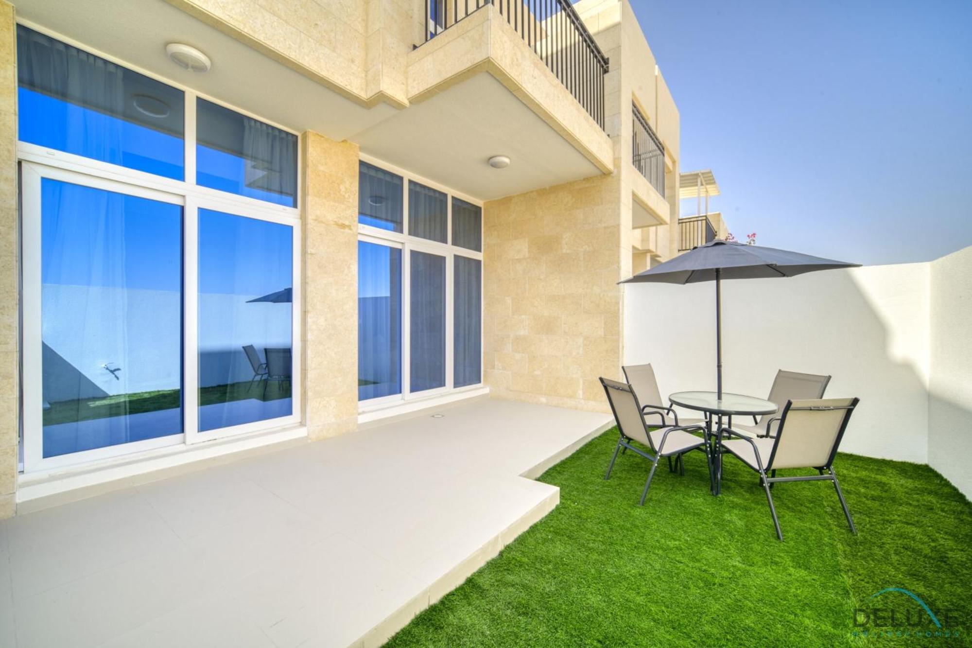 Apartment Exquisite 4br Townhouse At Damac Hills 2, Dubailand By Deluxe Homes