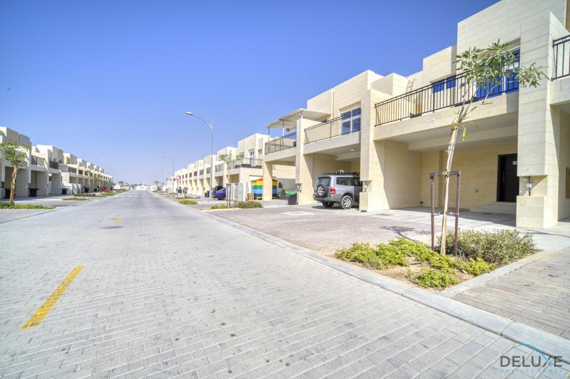 Apartment Exquisite 4br Townhouse At Damac Hills 2, Dubailand By Deluxe Homes