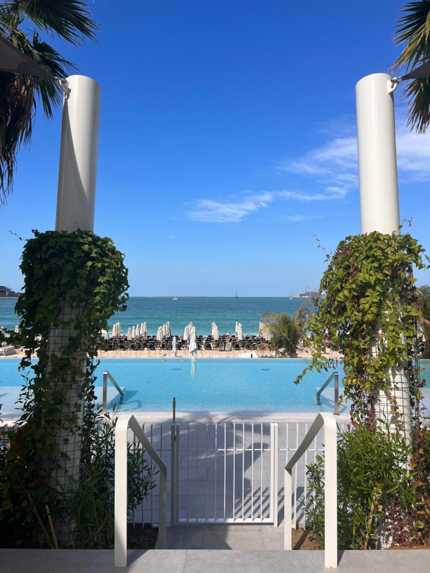 Luxury Beachfront Escape In La Vie Jbr