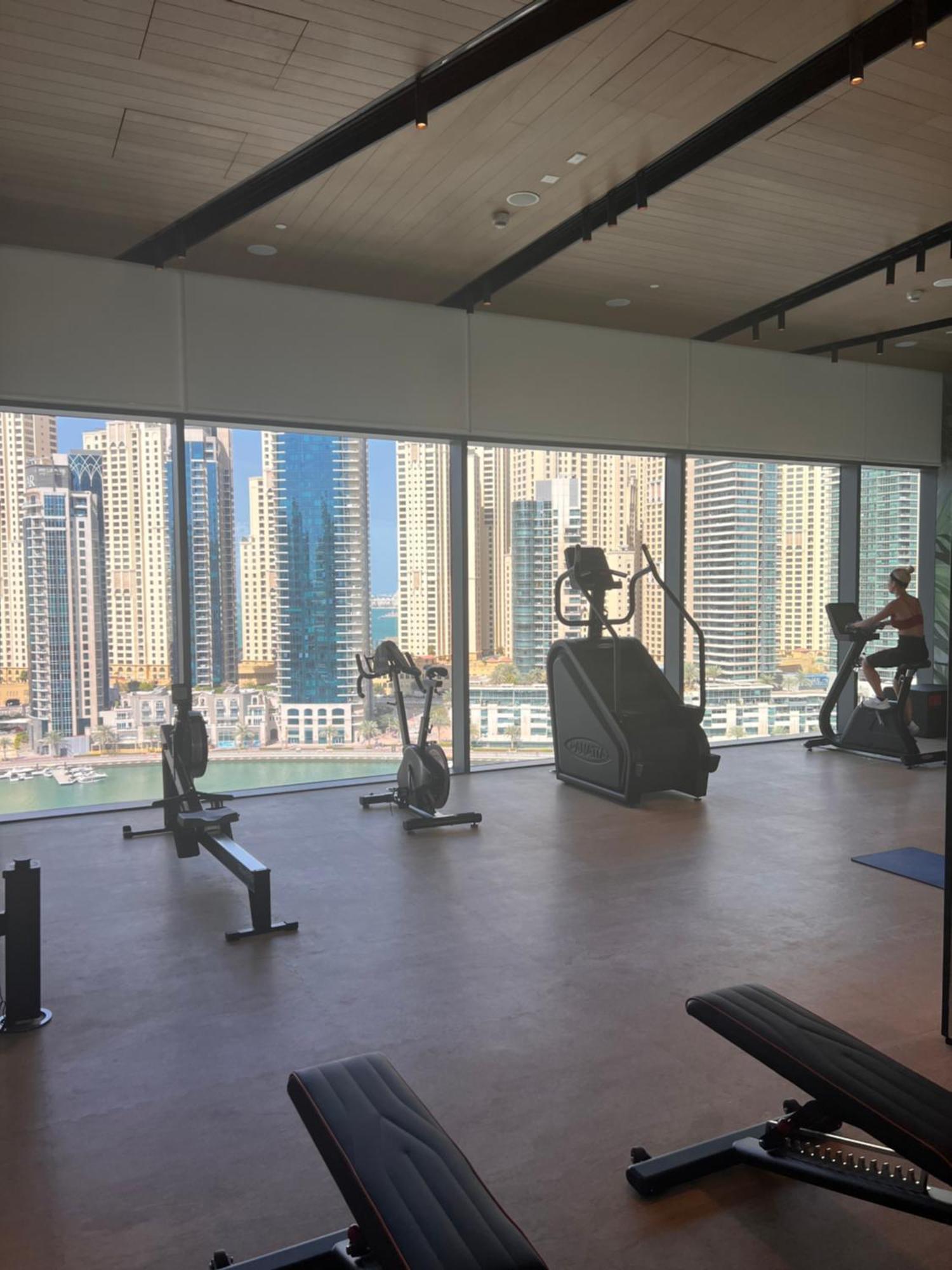 Luxe Nautical Style 2 Bd In Vida Yacht Club Apartment Dubai