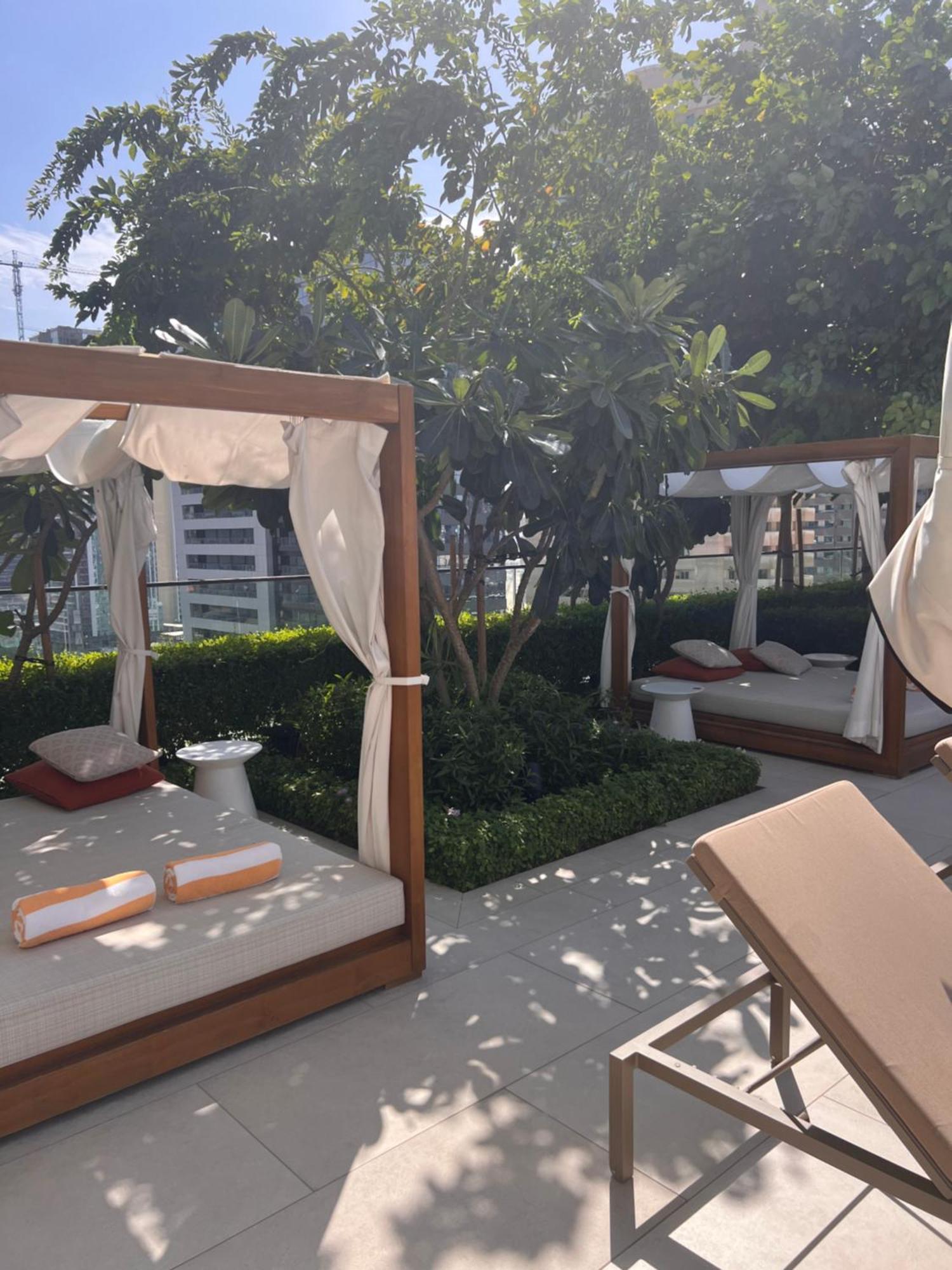 Luxe Nautical Style 2 Bd In Vida Yacht Club Apartment