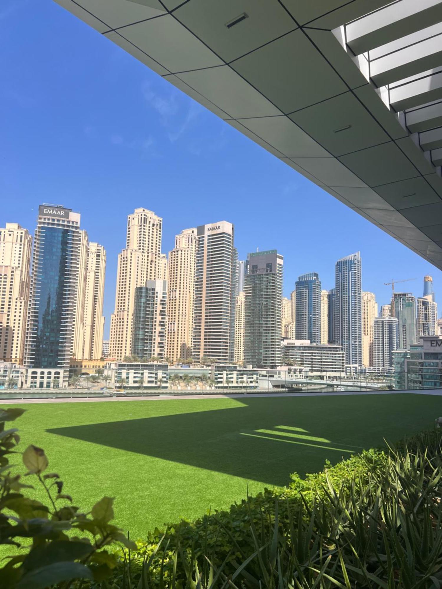 Luxe Nautical Style 2 Bd In Vida Yacht Club Apartment *